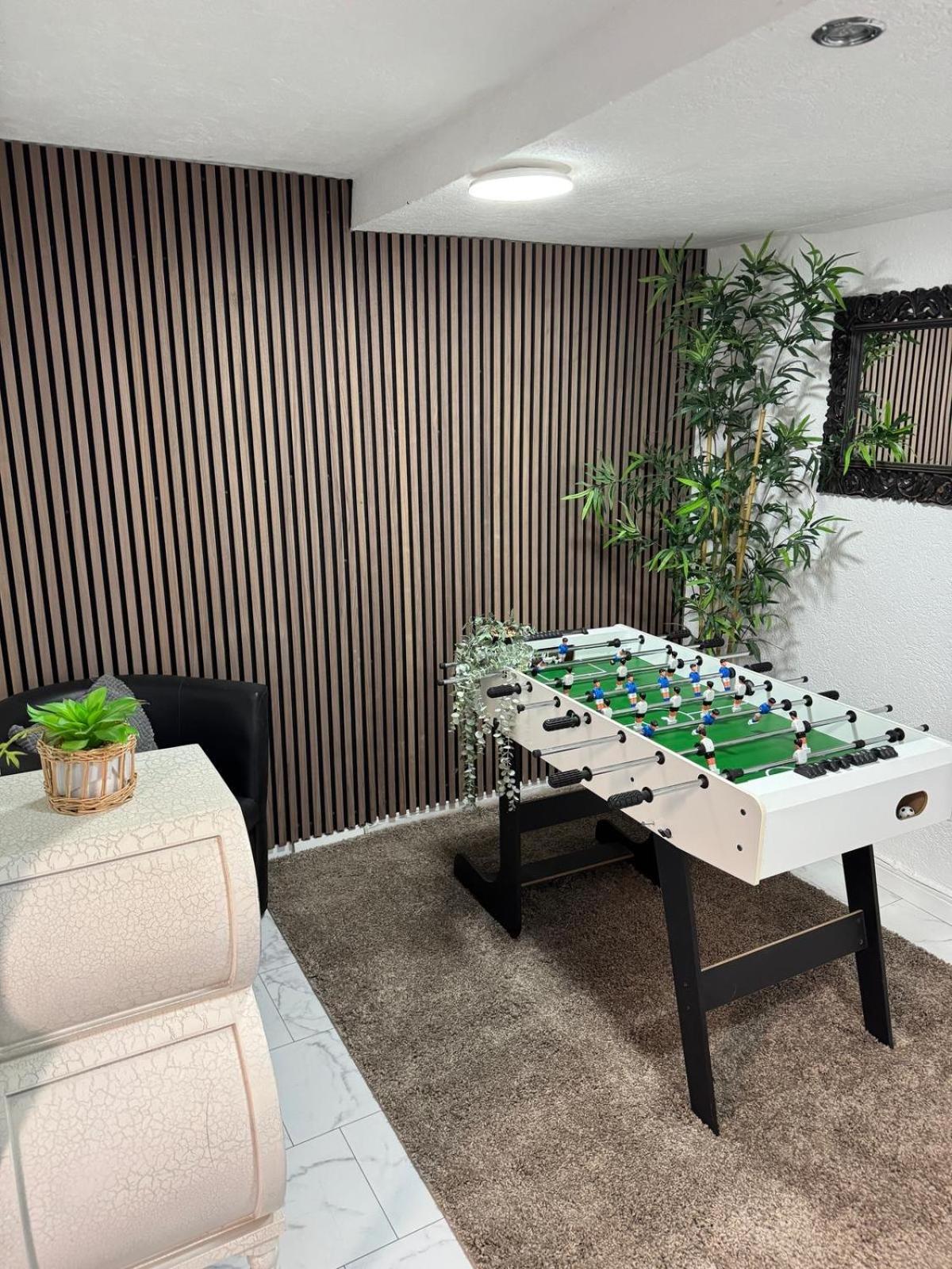 M & E Ferienwohnung باد ميرغنثيم المظهر الخارجي الصورة