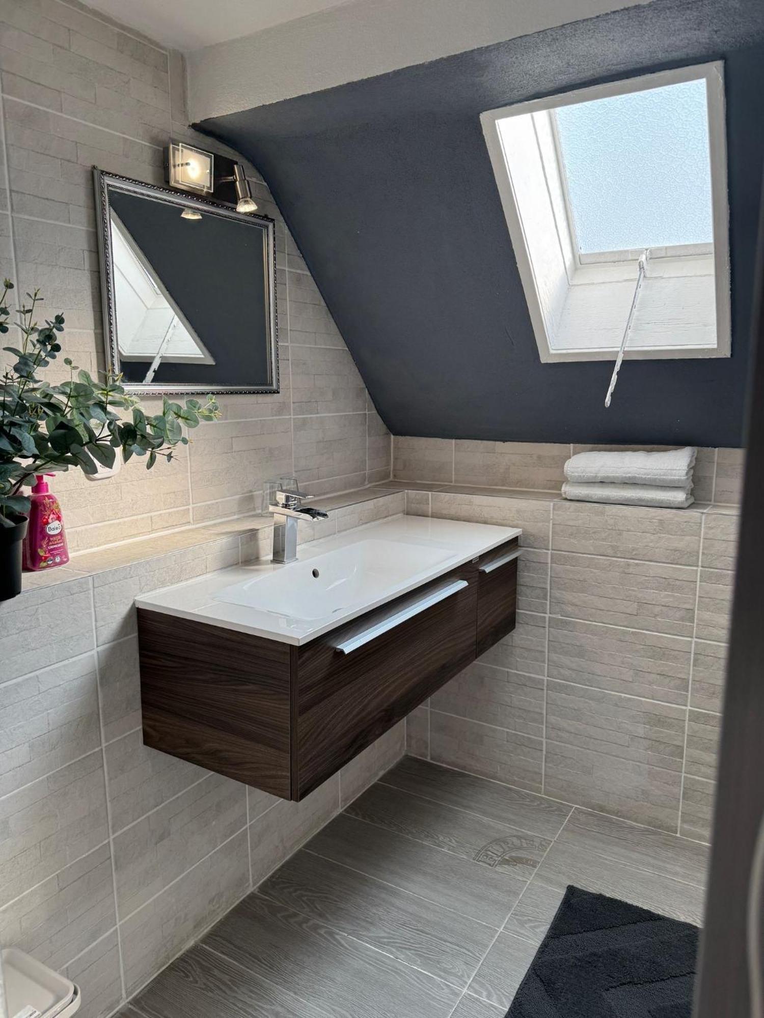 M & E Ferienwohnung باد ميرغنثيم المظهر الخارجي الصورة