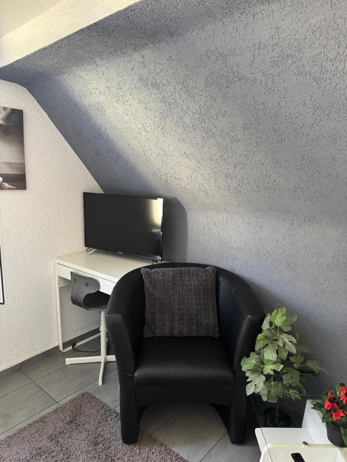 M & E Ferienwohnung باد ميرغنثيم المظهر الخارجي الصورة