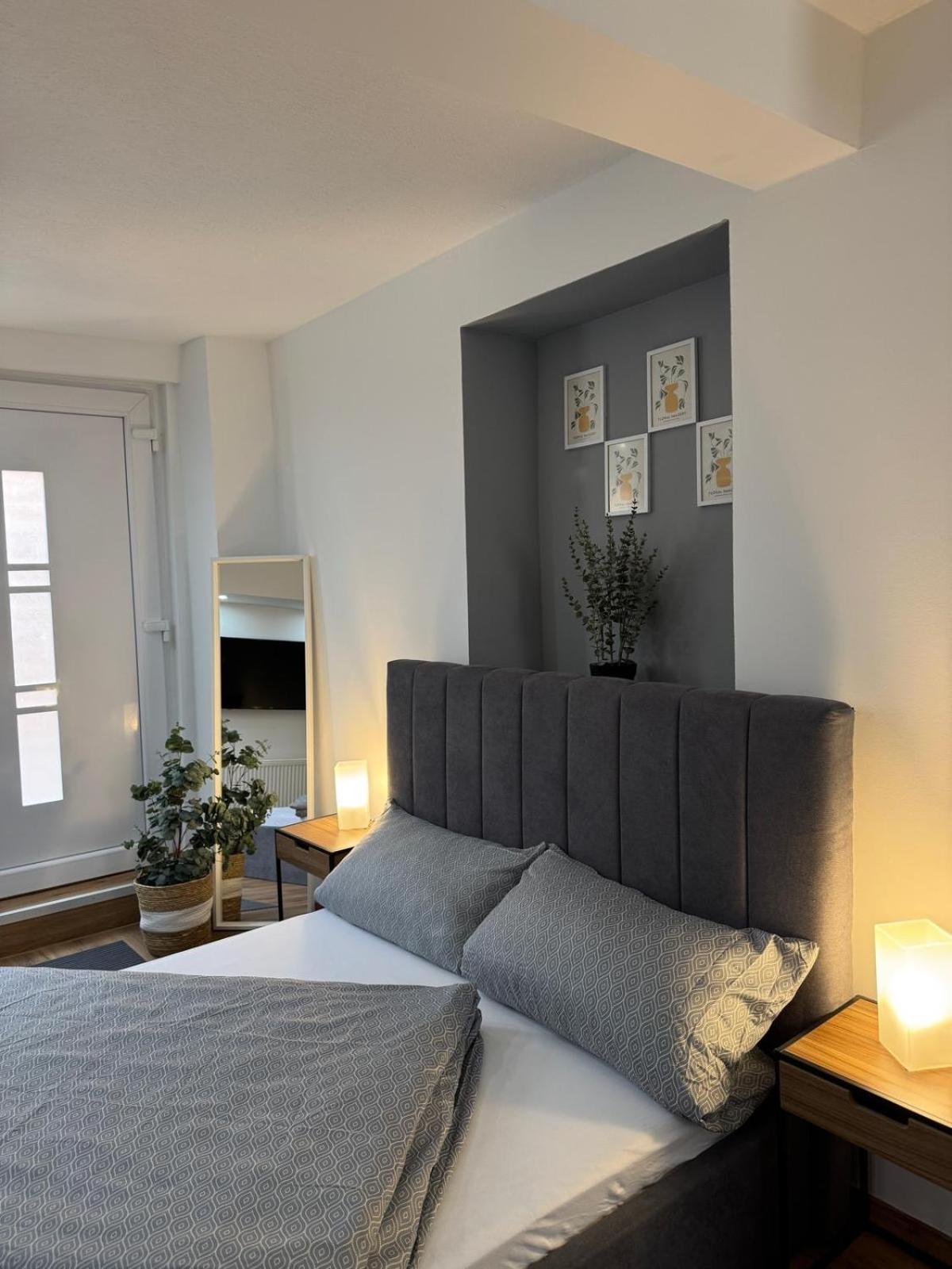 M & E Ferienwohnung باد ميرغنثيم المظهر الخارجي الصورة
